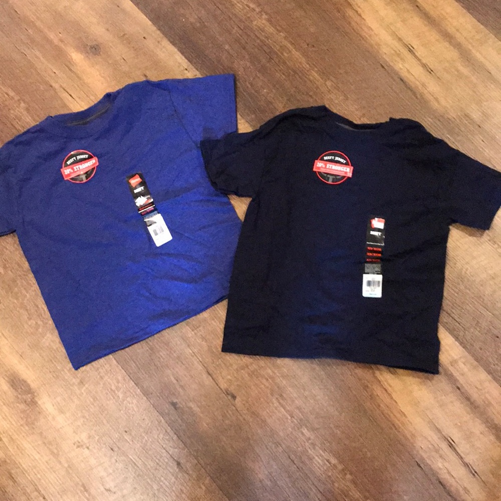 2 short sleeved T-shirt’s